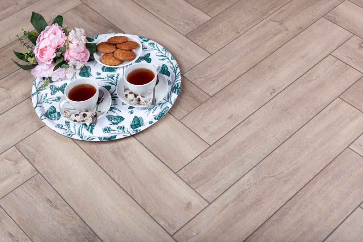 Замковая ПВХ плитка "Aberhof" Carmelita 0532 (615*123*5 мм) — купить в Мурманске