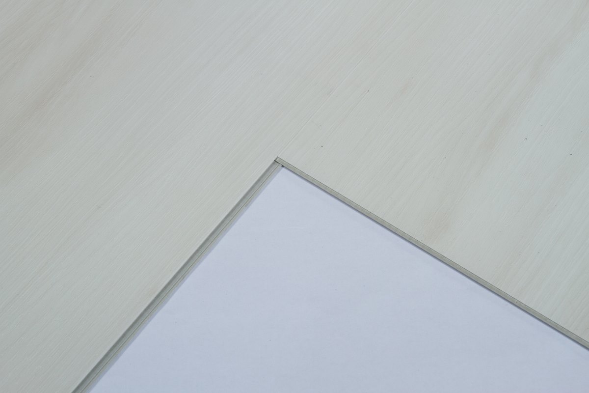 SPC ламинат "OneFloor" ЕСО 8055 (1220*184*4 мм) — купить в Мурманске