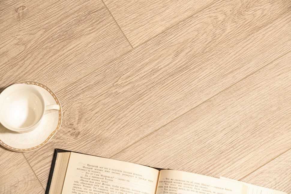 Виниловый ламинат "Bonkeel" Style Дуб Гарднер (1200*125*4 мм) — купить в Мурманске