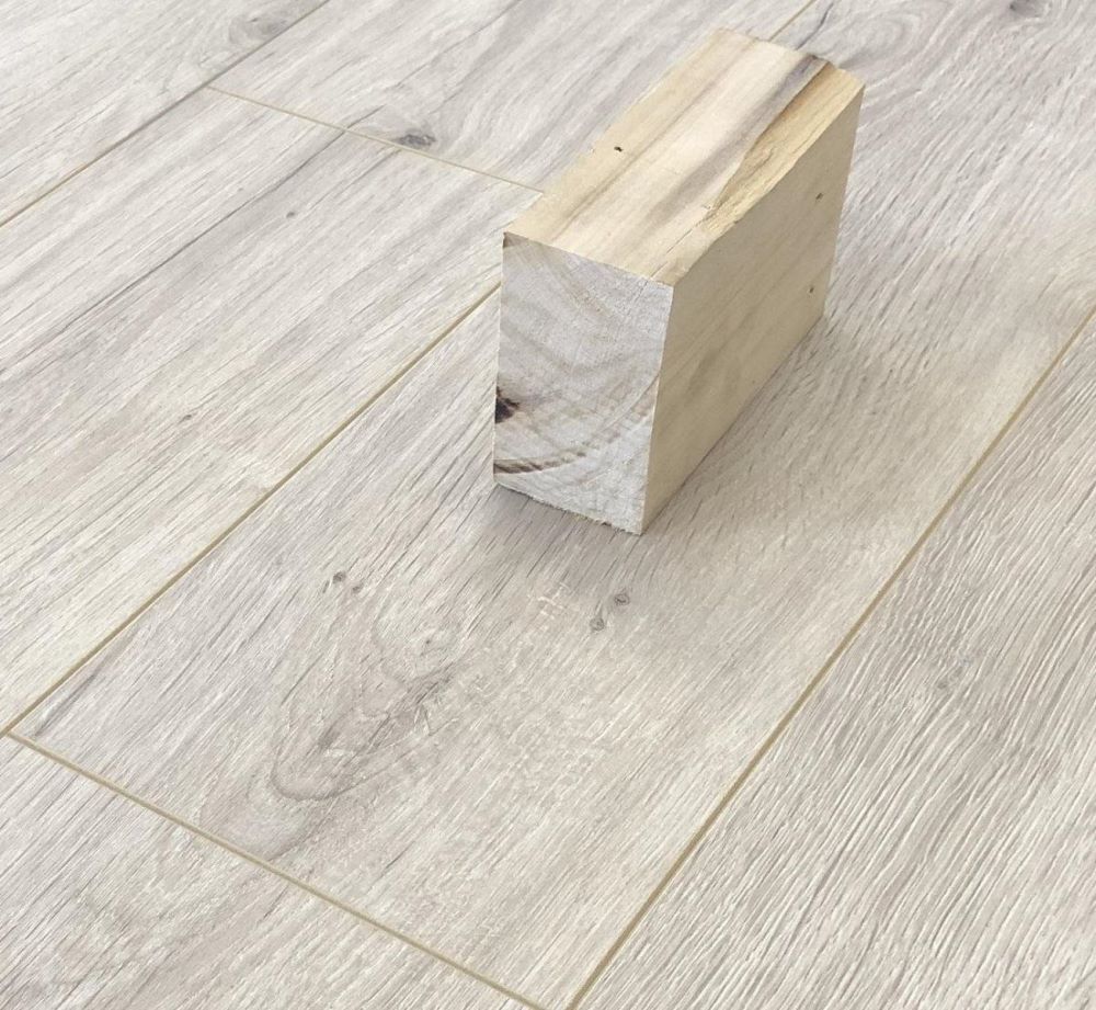 Ламинат "SunFloor" 8/33 4NV Дуб Эри 55 (1380*159*8 мм) — купить в Мурманске