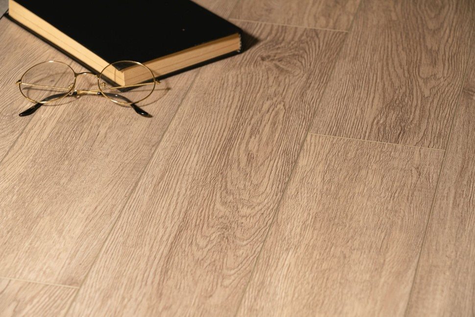 Виниловый ламинат "Bonkeel" Style Дуб Гарднер (1200*125*4 мм) — купить в Мурманске