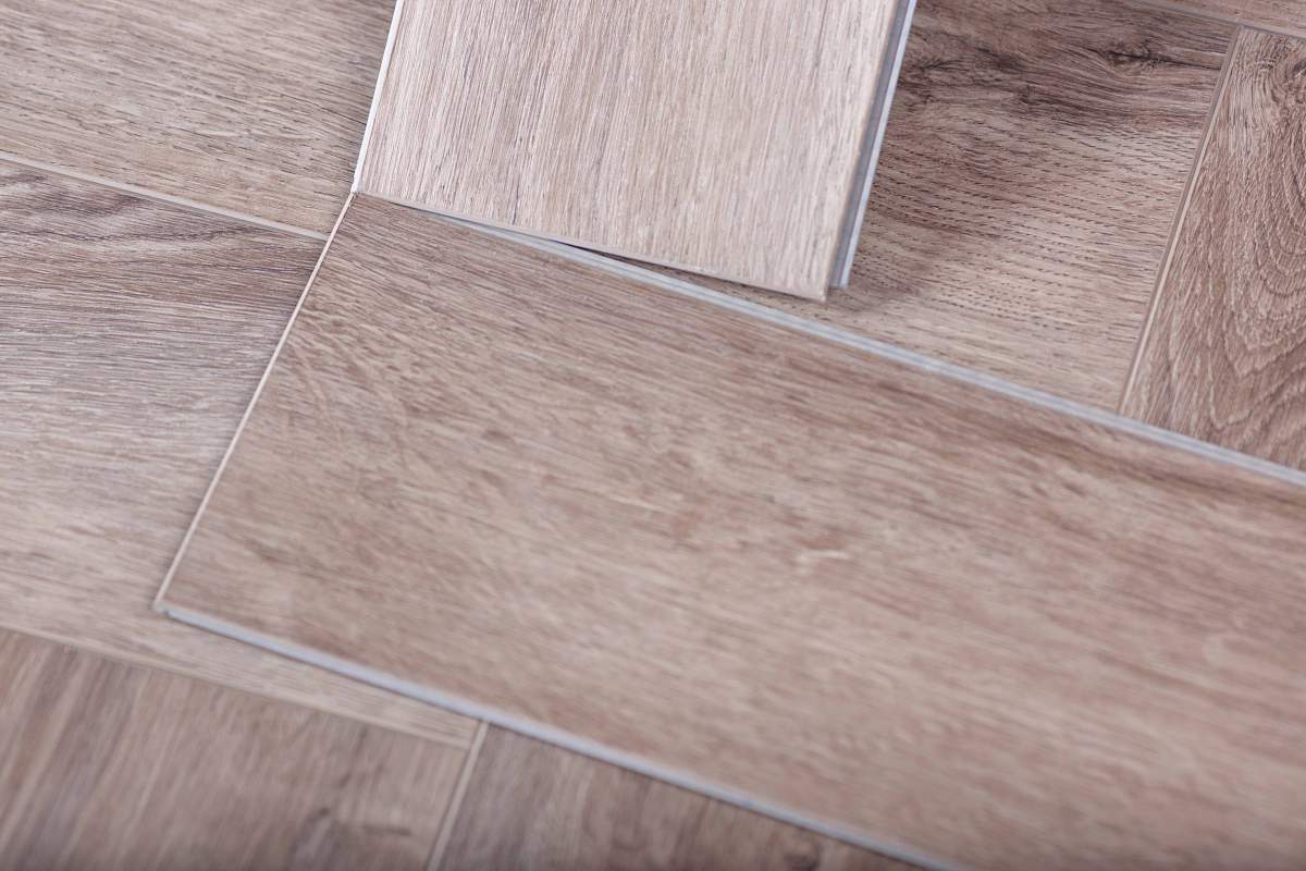 Замковая ПВХ плитка "Aberhof" Carmelita 2626 (615*123*5 мм) — купить в Мурманске